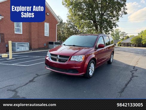 Used 2016 Dodge Grand Caravan SXT w/ UConnect Hands-Free Group FWD image 1
