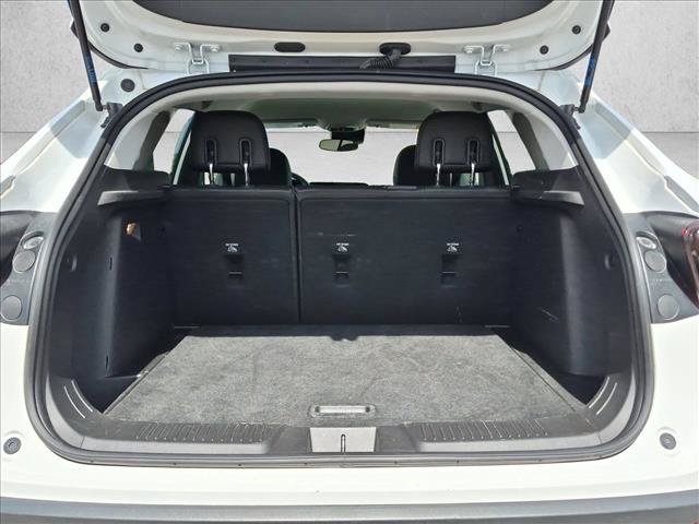Used 2025 Chevrolet Trax LT FWD image 6