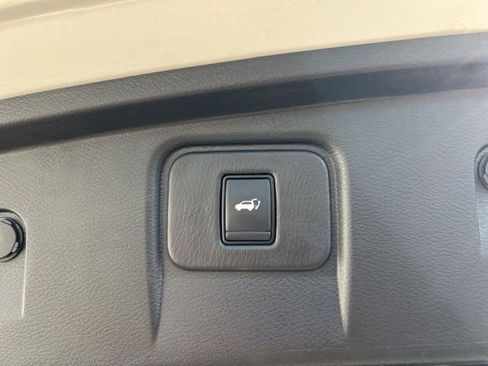Used 2023 Nissan Murano SL AWD/4WD image 23