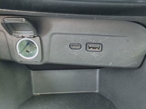 Used 2025 Chevrolet Trax LT FWD image 26