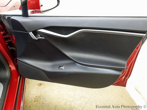 Used 2018 Tesla Model S 100D image 27
