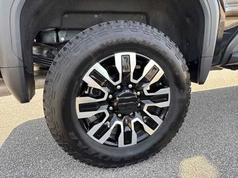 Used 2025 GMC Sierra 2500 Denali Ultimate w/ Max Trailering Package image 10