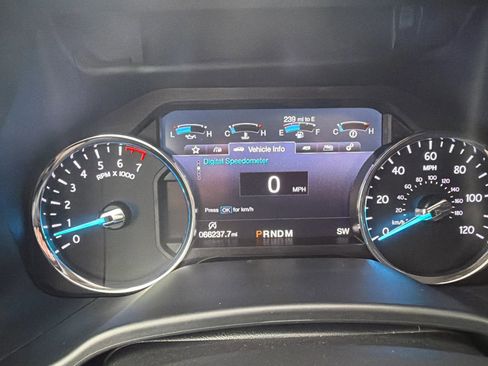 Used 2019 Ford Expedition Platinum AWD/4WD image 16