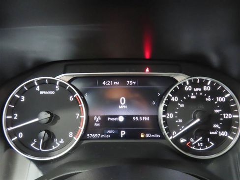 Used 2023 Nissan Rogue SV AWD/4WD image 19