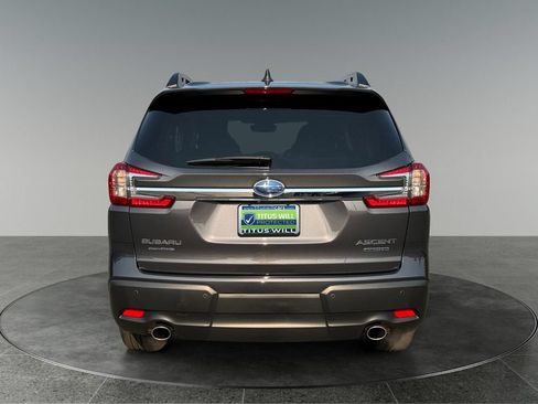 Used 2023 Subaru Ascent Limited w/ Technology Package AWD/4WD image 8