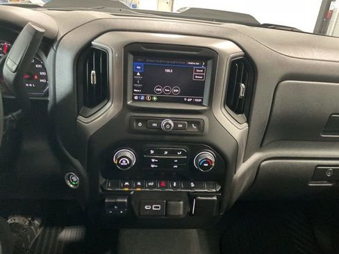 Used 2023 Chevrolet Silverado 1500 Custom Trail Boss w/ LPO, Dark Essentials Package AWD/4WD image 16