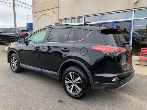 Used 2018 Toyota RAV4 XLE AWD/4WD image 5