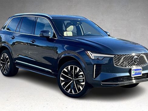 New 2026 Volvo XC90 B6 Plus w/ Protection Package Premier image 2