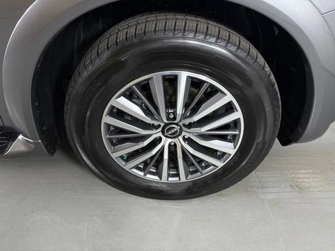 Used 2024 Nissan Armada SL w/ Captain's Chairs Package RWD image 12