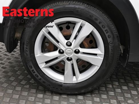 Used 2021 Nissan Kicks S image 30