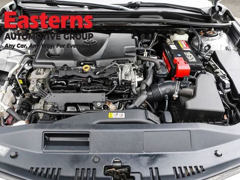Used 2019 Toyota Camry XLE image 7