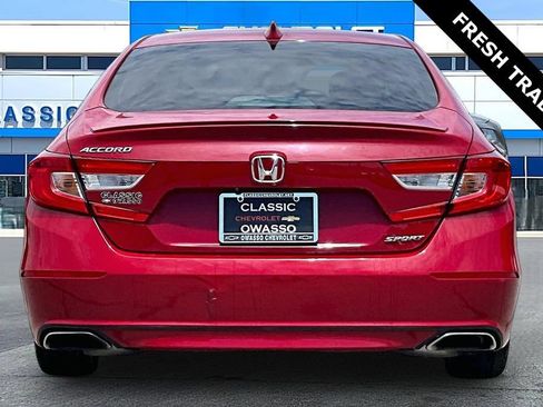 Used 2018 Honda Accord Sport image 4
