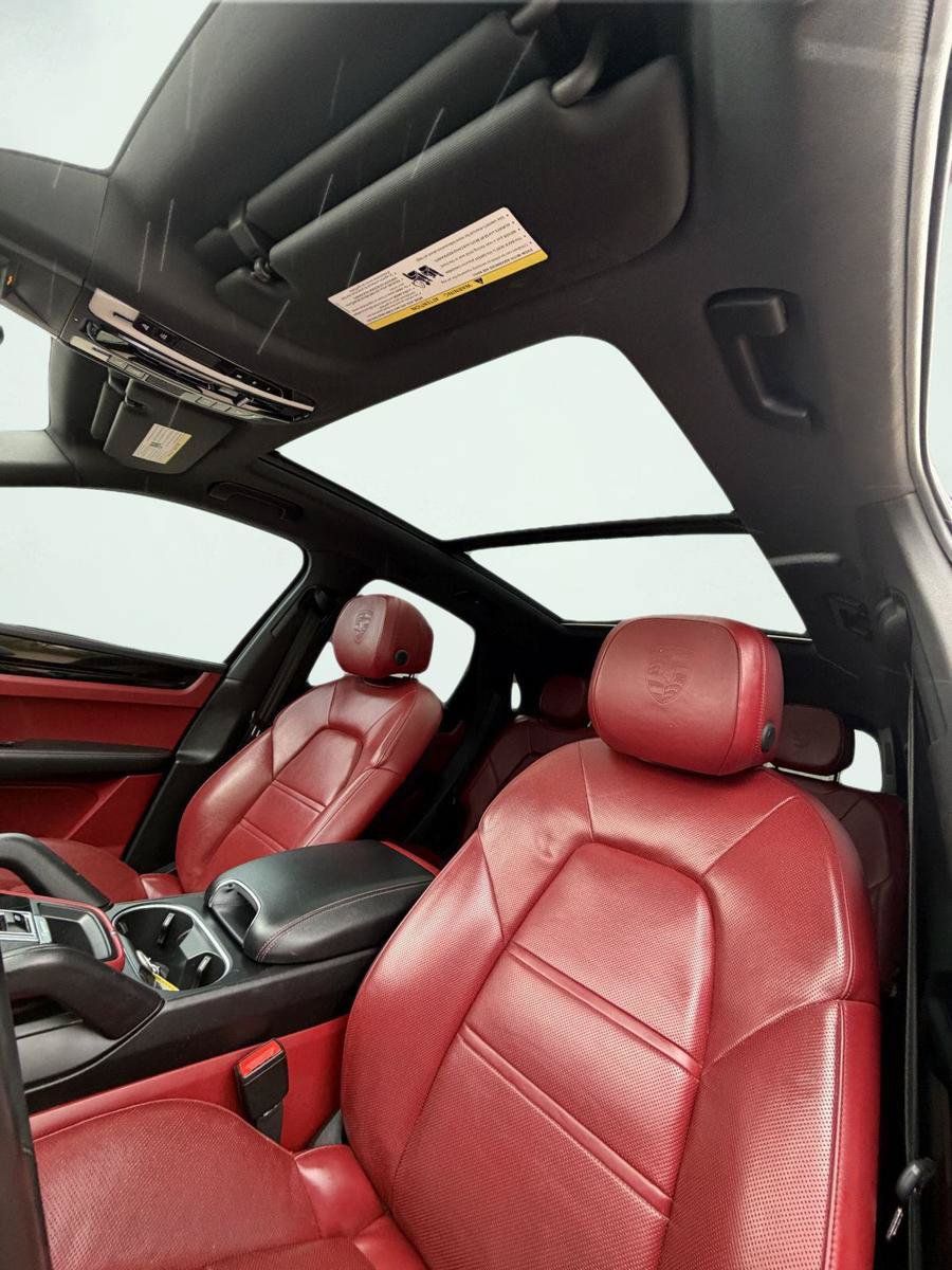Used 2019 Porsche Cayenne AWD/4WD image 24