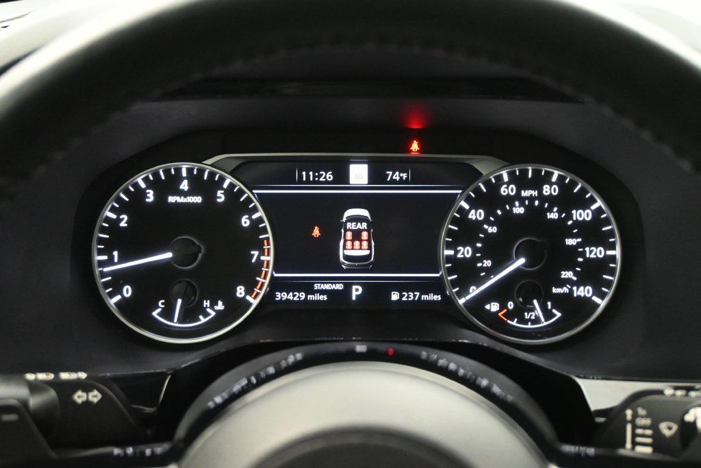 Used 2024 Nissan Pathfinder SL w/ SL Premium Package FWD image 8