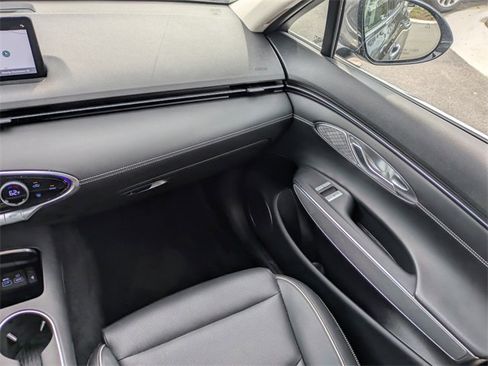 Used 2025 Genesis Electrified GV70 Advanced image 17