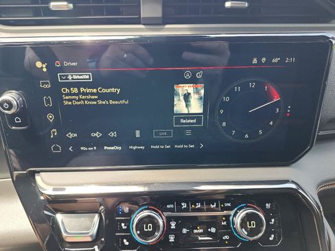 Certified 2024 GMC Sierra 1500 AT4 w/ Technology Package AWD/4WD image 18
