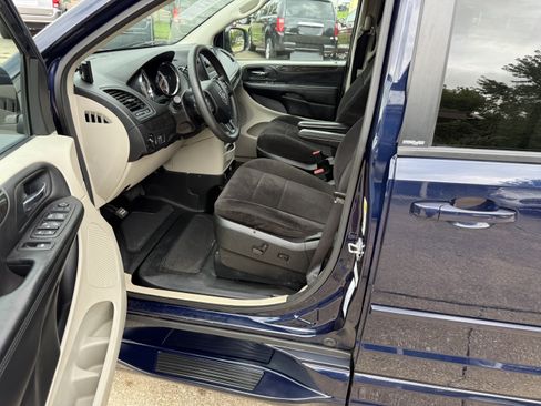 Used 2013 Dodge Grand Caravan SE FWD image 11