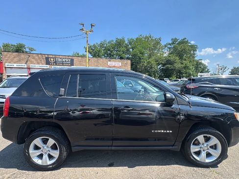 Used 2012 Jeep Compass Sport FWD image 4