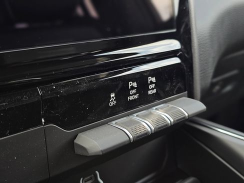 New 2026 RAM 1500 Laramie RWD image 7