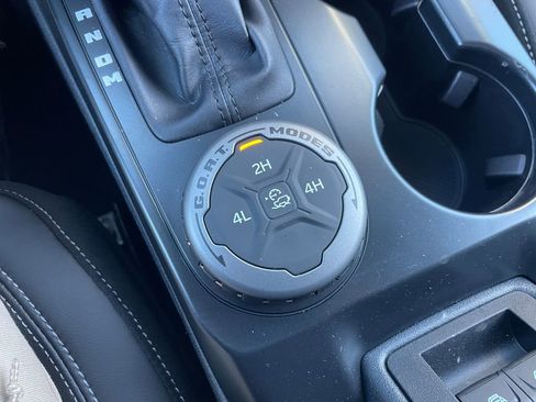 New 2025 Ford Bronco Outer Banks image 34