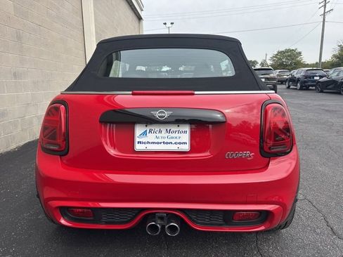 Used 2019 MINI Cooper S w/ Premium Package image 12