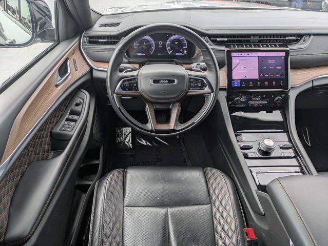 Certified 2025 Jeep Grand Cherokee Summit w/ Obsidian Package AWD/4WD image 17