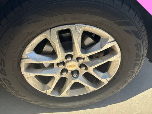Used 2018 Chevrolet Traverse LS FWD image 20