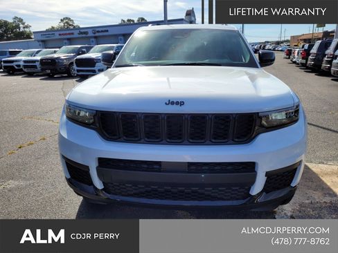 New 2025 Jeep Grand Cherokee L Altitude AWD/4WD image 19