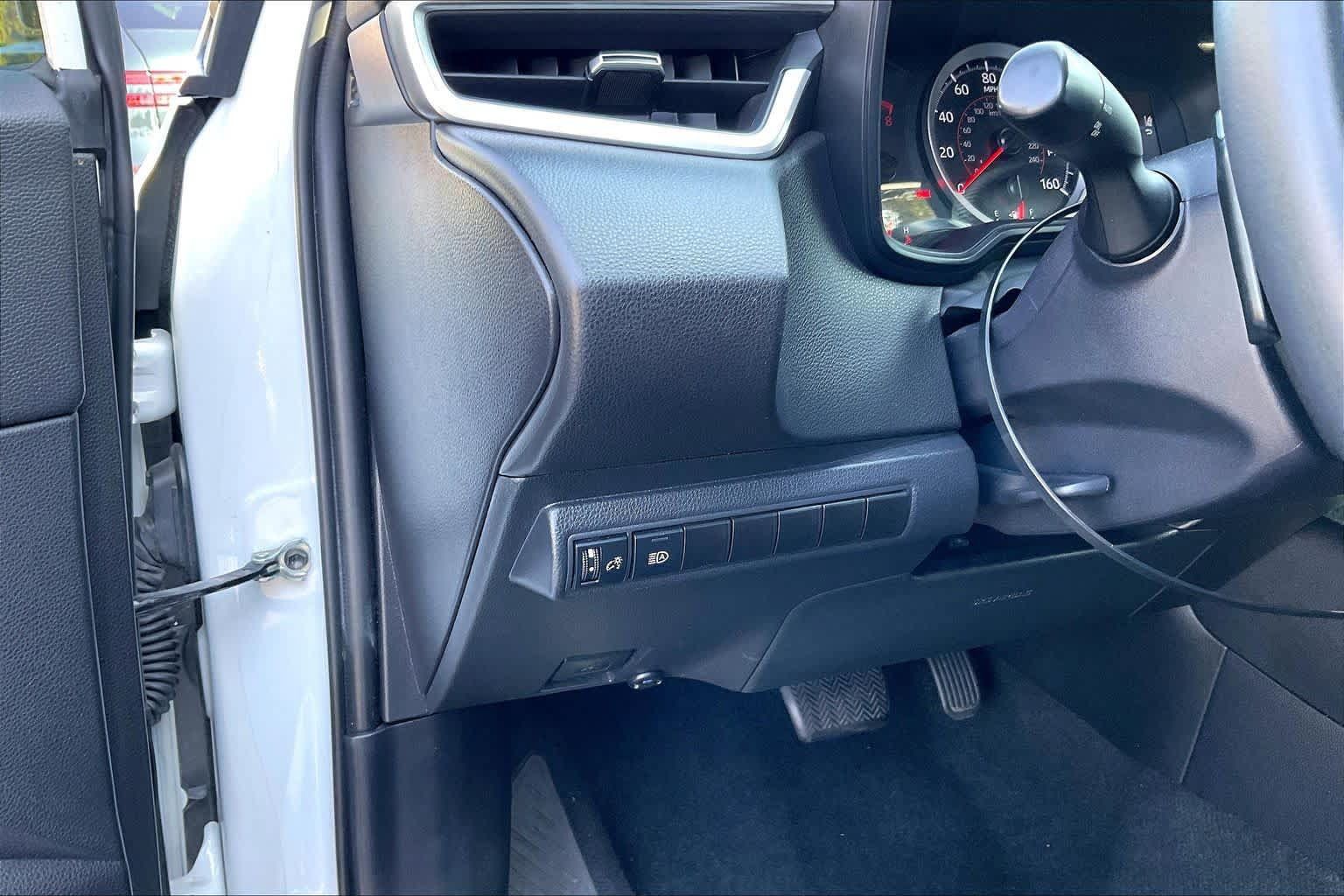 Used 2022 Toyota Corolla SE w/ Carpet Mat Package (TMS) FWD image 34