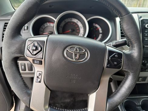 Used 2015 Toyota Tacoma 4x4 Double Cab w/ SR5 Package image 15