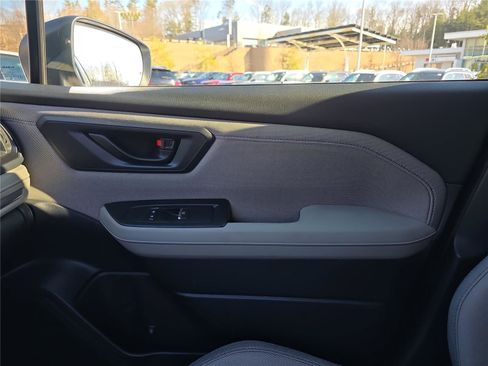 Used 2025 Subaru Forester Premium w/ Convenience Package #1 image 24