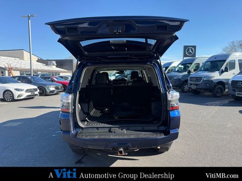 Used 2022 Toyota 4Runner SR5 Premium image 23