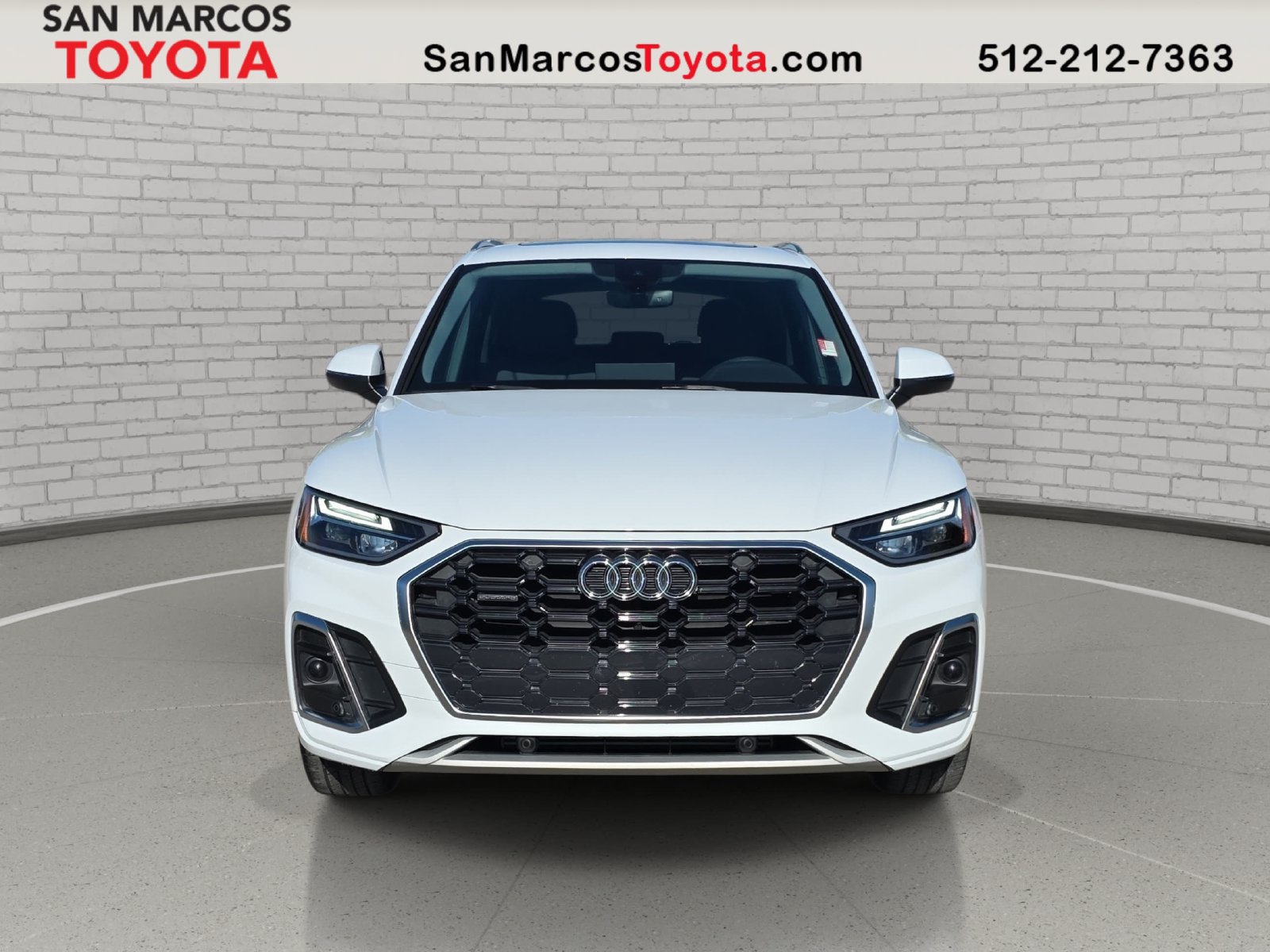 Used 2024 Audi Q5 2.0T Premium w/ Convenience Package AWD/4WD image 2