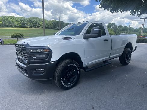 New 2026 RAM 2500 Tradesman AWD/4WD image 8