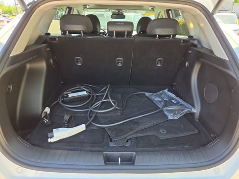Used 2024 Hyundai Kona Limited FWD image 17