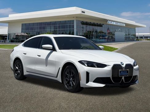 Certified 2025 BMW i4 eDrive40 w/ M Sport Package RWD image 2