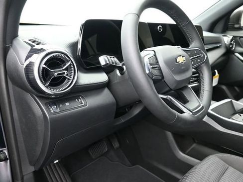 New 2026 Chevrolet Equinox LT FWD image 24