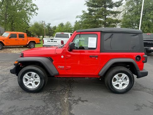 Certified 2019 Jeep Wrangler Sport AWD/4WD image 8