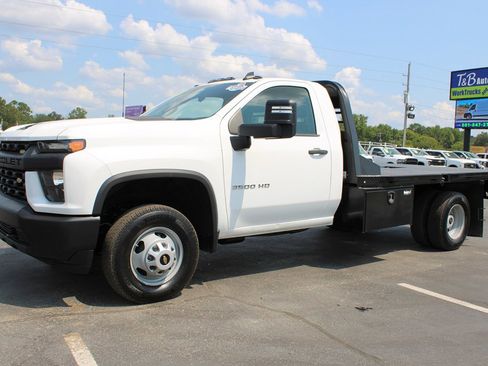 Used 2023 Chevrolet Silverado 3500 W/T w/ WT Convenience Package image 2