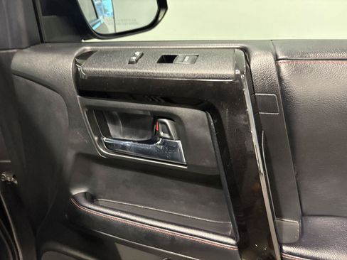 Used 2021 Toyota 4Runner TRD Off-Road Premium AWD/4WD image 39