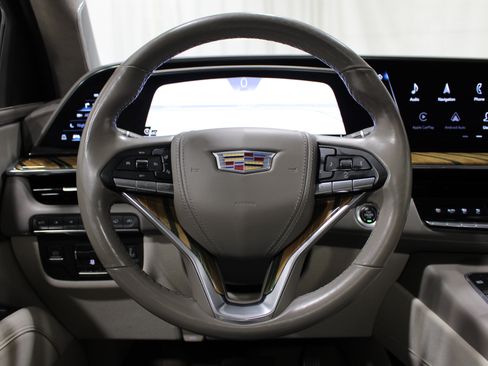 Used 2023 Cadillac Escalade Sport Platinum AWD/4WD image 11