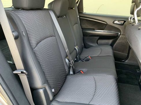 Used 2015 Dodge Journey SXT w/ Flexible Seating Group image 27