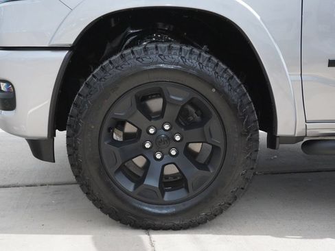 Used 2025 RAM 1500 Big Horn AWD/4WD image 12