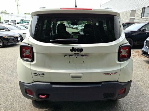Used 2023 Jeep Renegade Trailhawk AWD/4WD image 5
