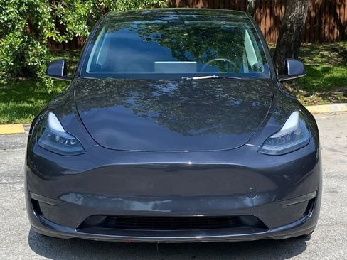 Used 2025 Tesla Model Y Performance AWD/4WD image 4