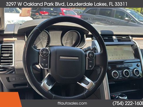 Used 2017 Land Rover Discovery HSE AWD/4WD image 62