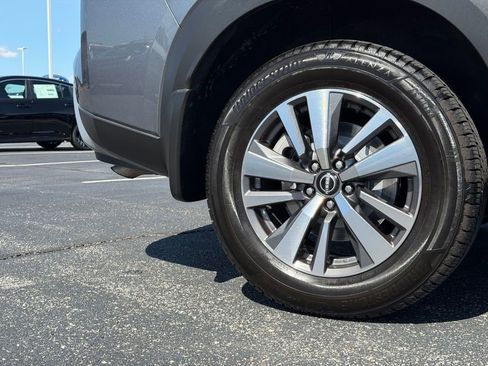 Used 2023 Nissan Pathfinder SL w/ Black Appearance Package FWD image 46