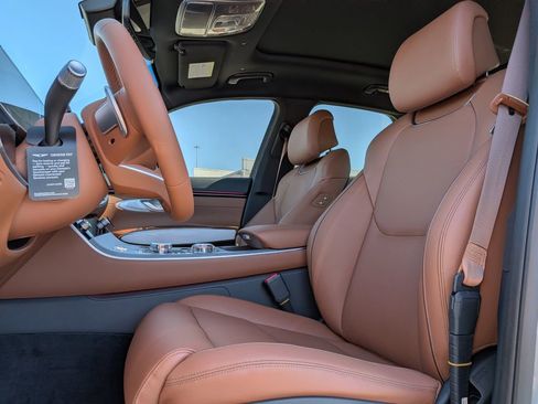 New 2026 Genesis GV70 2.5T Advanced image 13