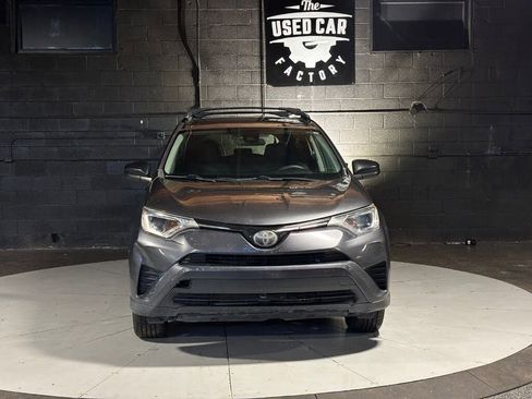 Used 2017 Toyota RAV4 LE AWD/4WD image 10