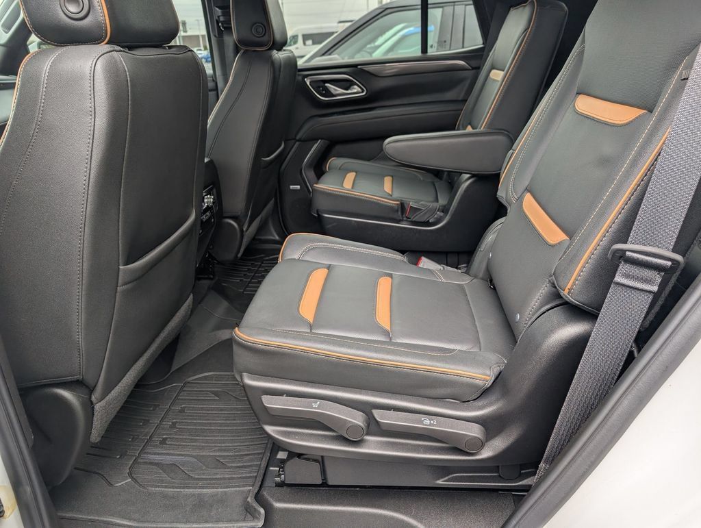 Used 2024 GMC Yukon AT4 AWD/4WD image 22